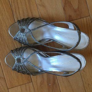 Caparrpos - Metalic Silver Evening Shoes